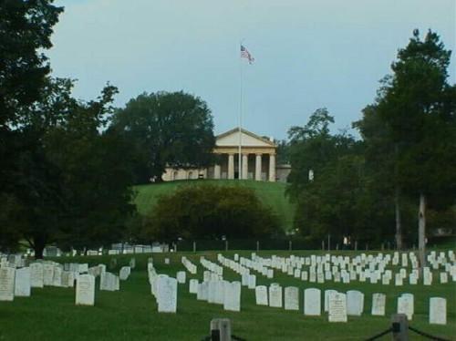 Cómo visitar las tumbas en el cementerio nacional de Arlington