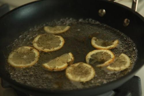 Cómo cocinar el atún en una estufa