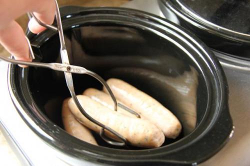 Cómo cocinar salchichas en un Crock-Pot