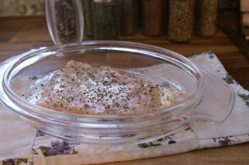 Cómo cocinar sin hueso, sin piel de pollo sin mantequilla o aceite