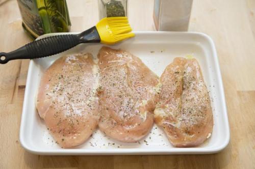 Cómo cocer al horno de una libra de pechuga de pollo a 375 grados