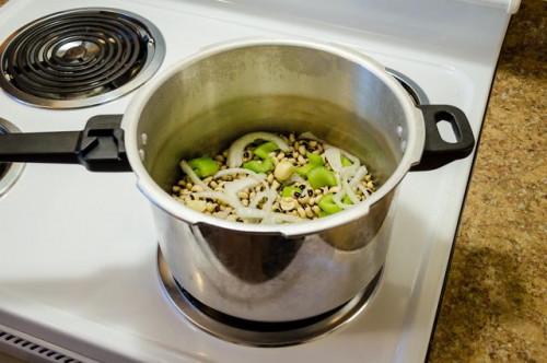 ¿Cómo a la presión de los guisantes de Cook Negro de ojos