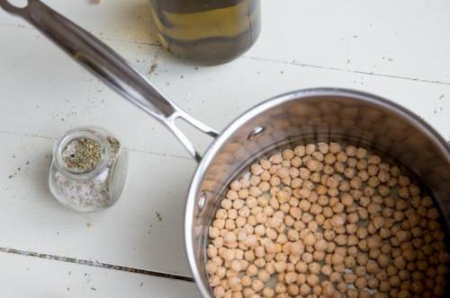 Cómo cocinar garbanzos secos sin empapar