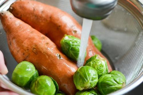 Cómo cocinar Tender, chuletas de cerdo sin hueso, Húmedos