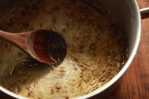 Cómo hacer aceite del pelo ayurvédica