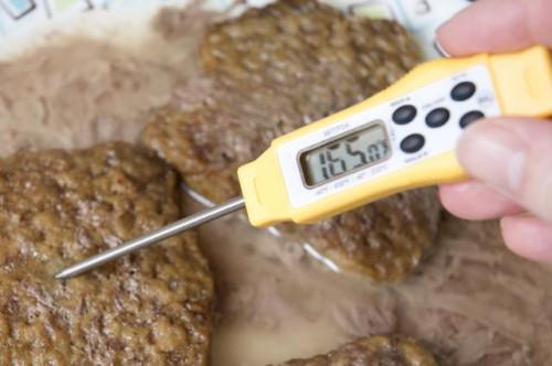 Cómo cocinar congeladas Hamburguesas en el microondas