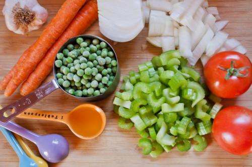 ¿Cuántas calorías se encuentran en casa sopa de verduras?