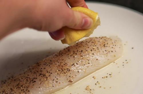 Cómo cocinar tilapia en el microondas